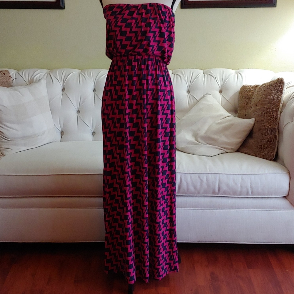 Three Pink Hearts geometric sleeveless maxi dress